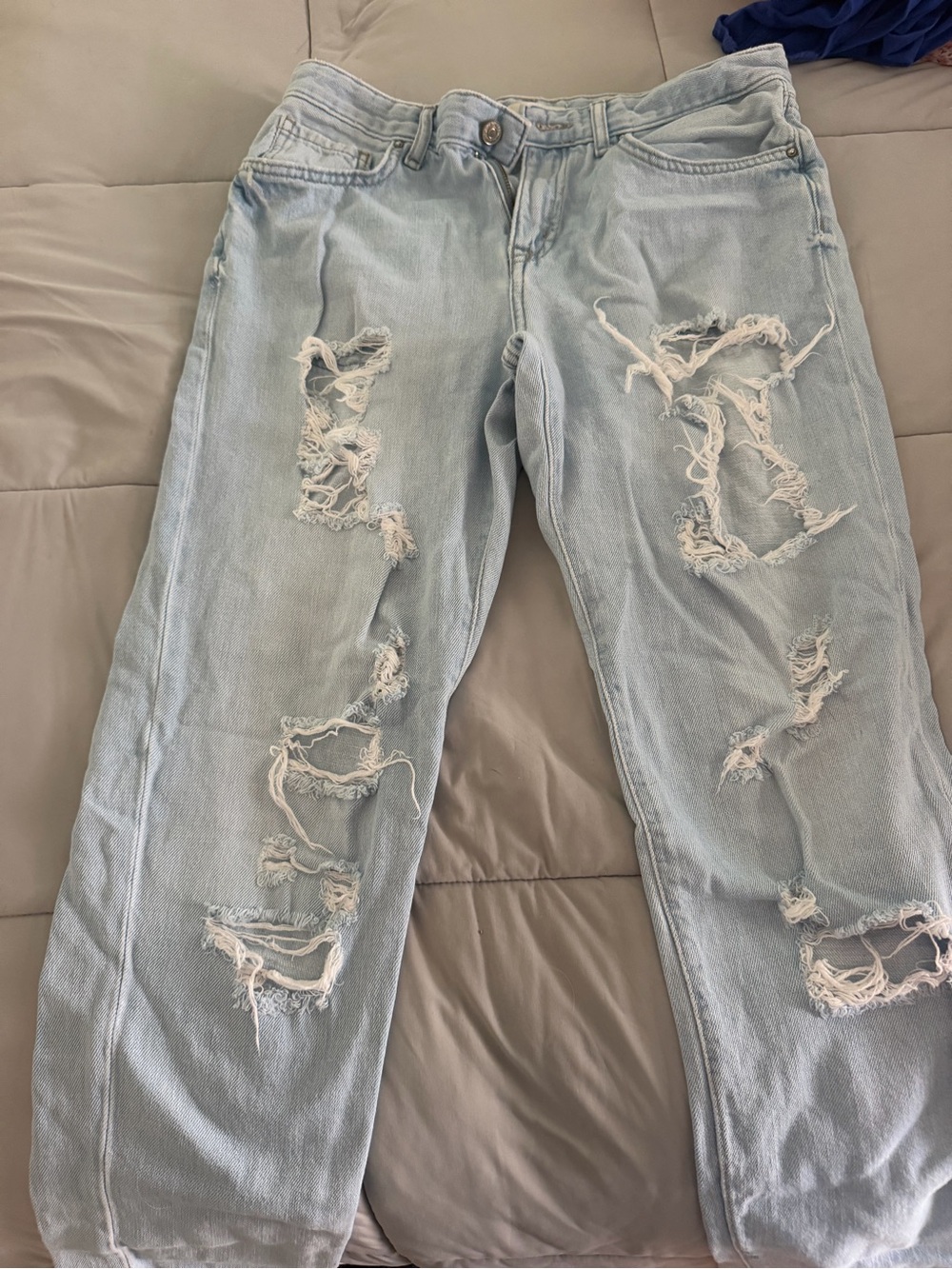 Forever 21 Light Blue Distressed Boyfriend Jeans